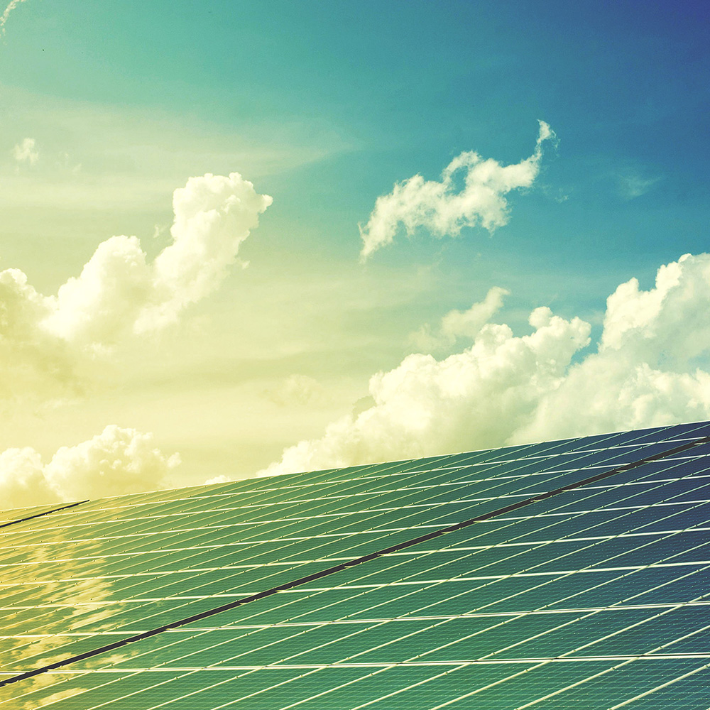 EOS alongside Intesa Sanpaolo in the project finance of eight greenfield photovoltaic projects to be carried out in Calabria, Sicily and in the MarcheGrowfield photovoltaic projects to be carried out in Calabria, Sicily and Marche.